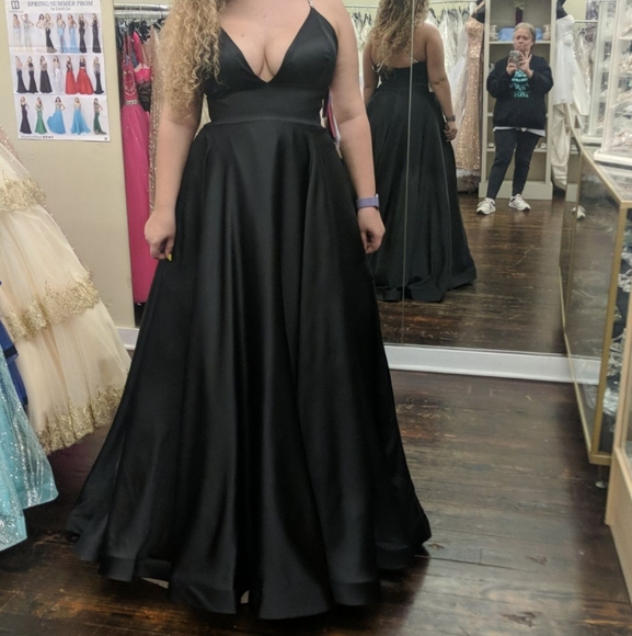 Tiffany Prom/Pageant Dress - Picture 1 of 2